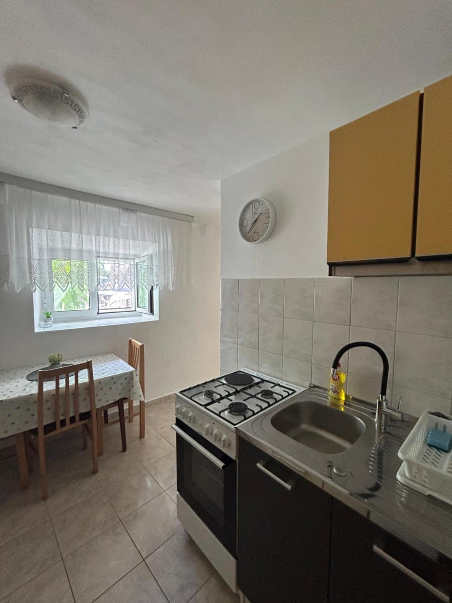 Sobe Gorana Hotel Zivogosce Luaran gambar