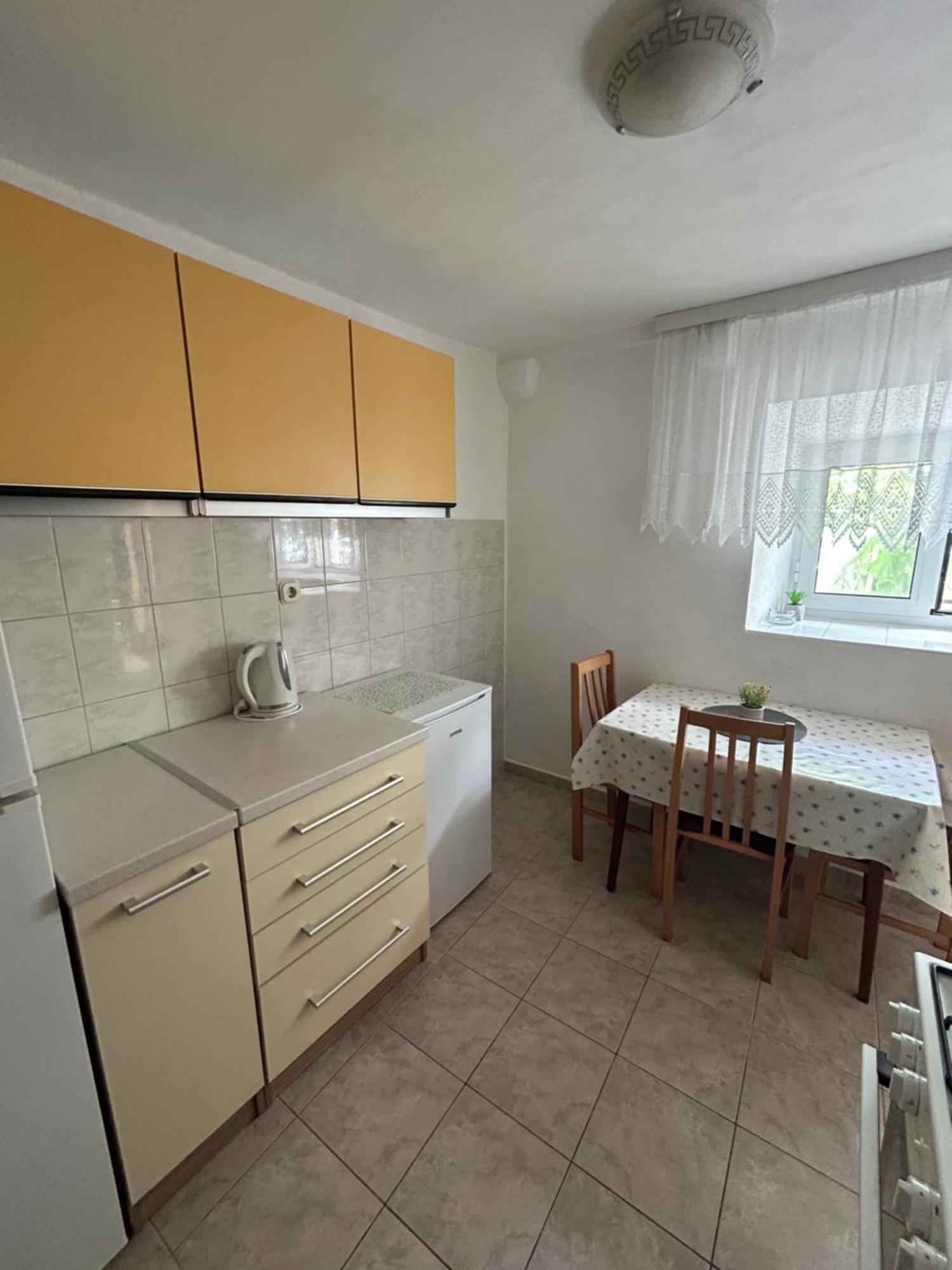 Sobe Gorana Hotel Zivogosce Luaran gambar