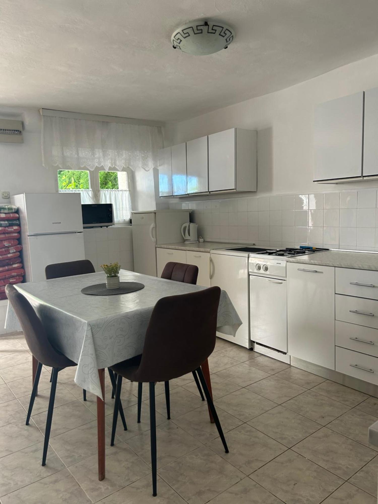Sobe Gorana Hotel Zivogosce Luaran gambar